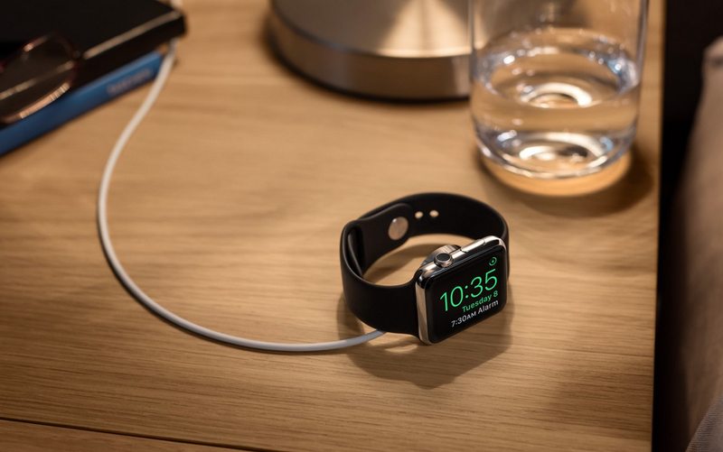 Apple Watch 使用床头柜时钟模式