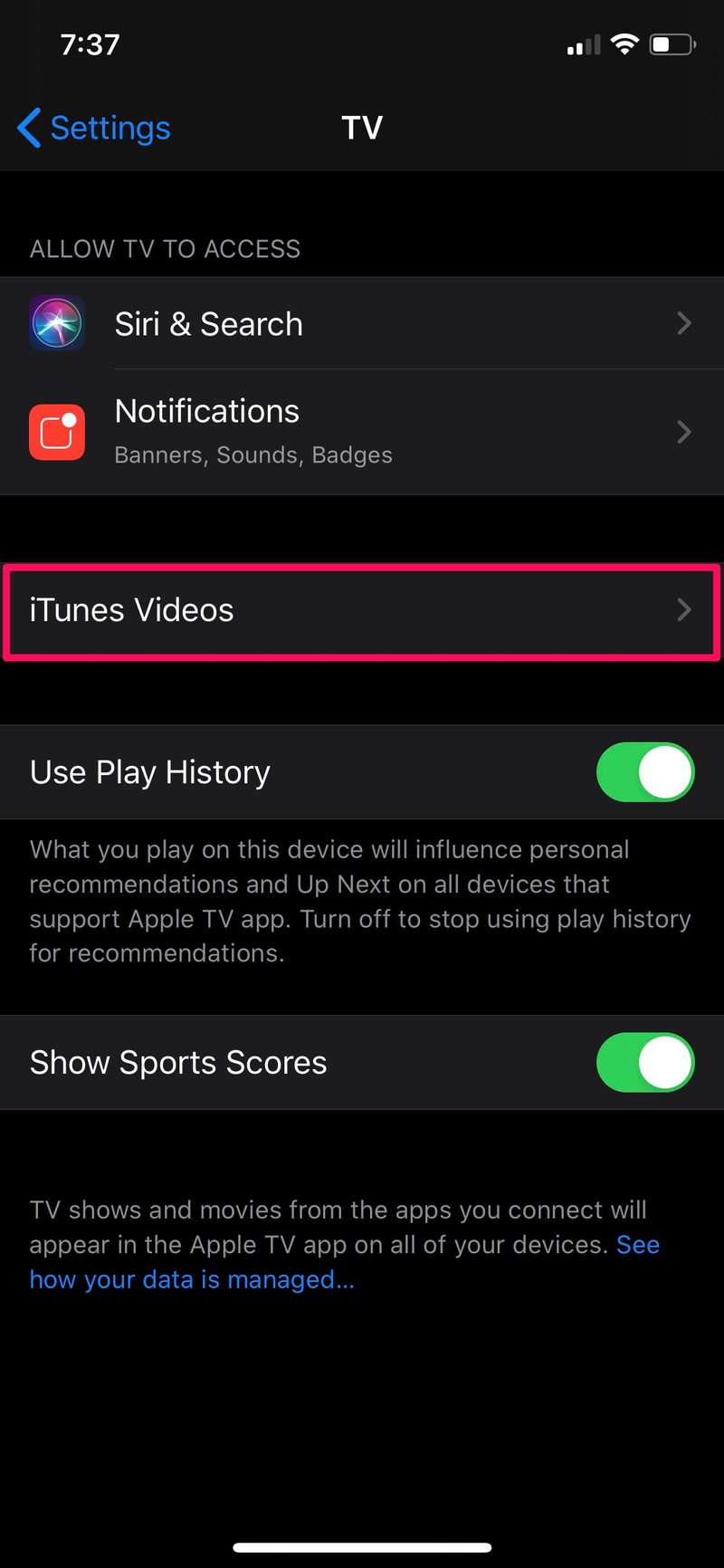 如何在 Apple TV+ 上更改播放质量和保存数据