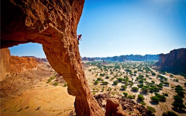 rock-climber-desert-redrocks