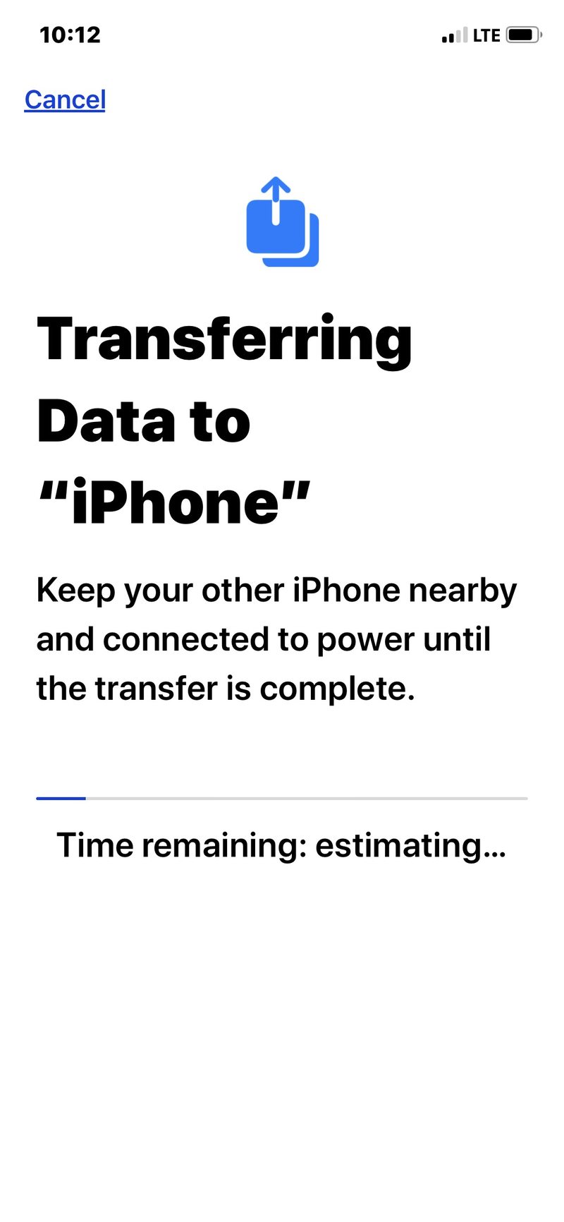 正在将所有数据从旧 iPhone 传输到新 iPhone手机” />   <!--</ol-->
<p>迁移完成后，新的 iPhone 13、iPhone 13 Pro、iPhone 13 Mini 或 iPhone 13 Pro Max 将可以使用旧 iPhone 上复制的所有内容，包括所有数据、照片、音乐、定制等。</p>
<p>这可能需要一段时间，所以请耐心等待。</p>
<p>根据新的 iPhone 型号和您的支付方式，您可能需要<a href=