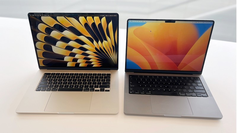 15 英寸MacBook Air（左）和 14 英寸 MacBook Pro 2023