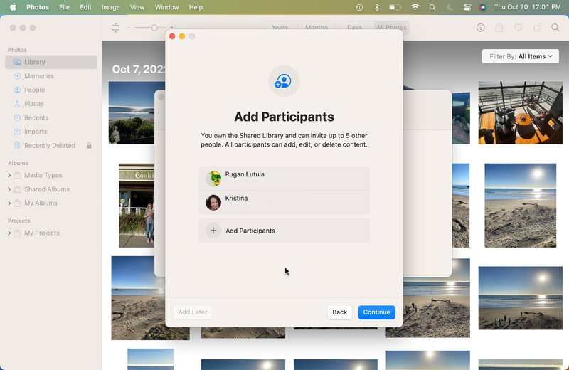 将人员添加到 iCloud 共享照片库时，您可以从联系人中进行选择。