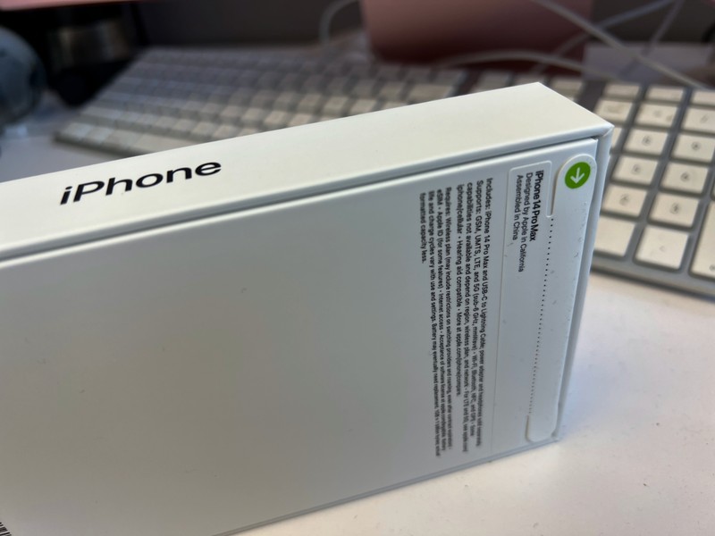 iPhone 14 Pro Max 盒子