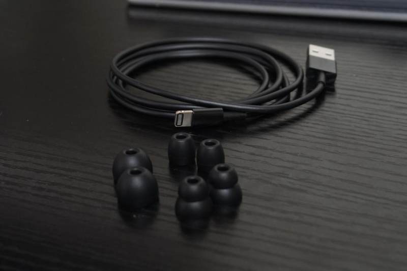 powerbeats pro 耳塞和电缆