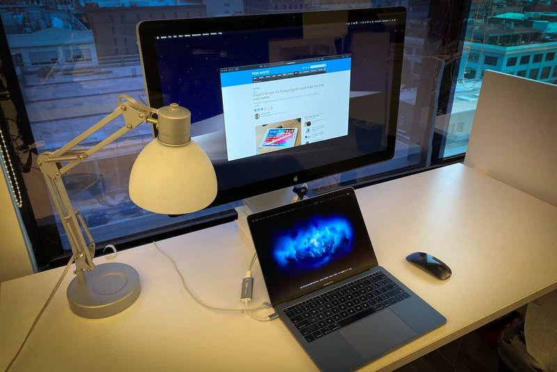 How to add a second display with a Mac
