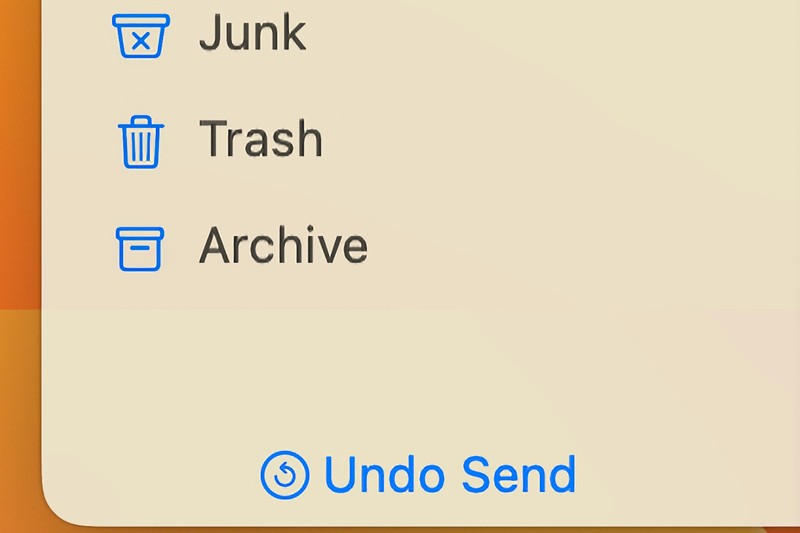 在 macOS Ventura 的邮件应用程序中，新的撤消发送发送电子邮件后，功能会在侧边栏底部显示十秒钟
