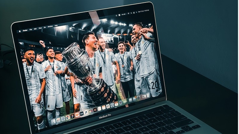 MacBook Pro 上的莱昂内尔·梅西